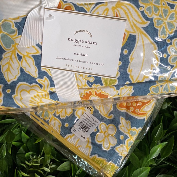 Pottery Barn Maggie Floral Batted Side Tie Standard Shams - Set of two - Picture 11 of 16